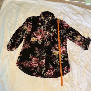 Women’s black and floral 3/4 length sleeve collared blouse